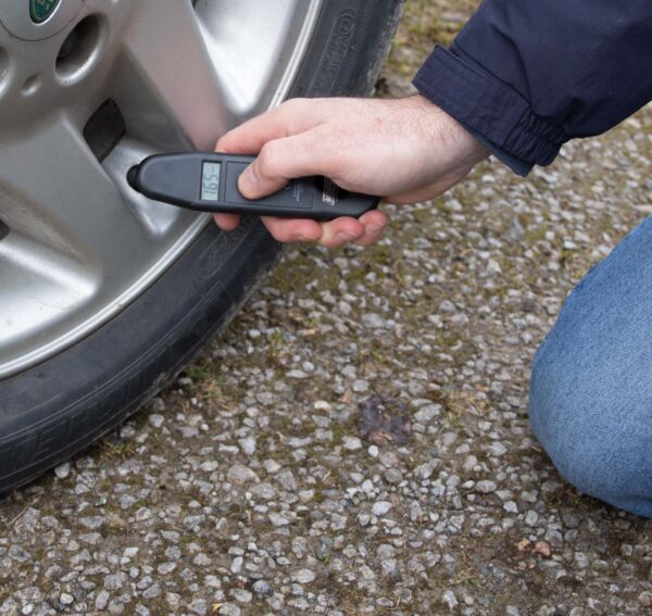 MP7925 Digital Tyre Pressure Gauge - Image 3